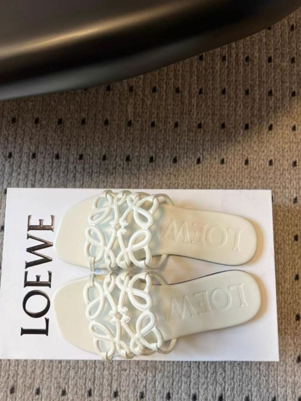 Loewe White Anagram Cutout Leather Slide Flat Sandals - Picture 3 of 8